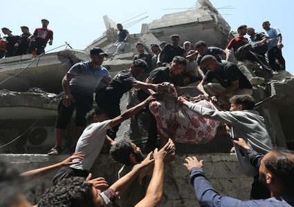 شهيد جراء قصف طيران الاحتلال مجموعة من المواطنين شرق مدينة غزة