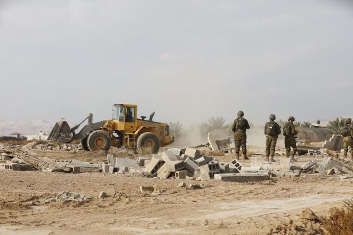 سلطات الاحتلال تهدم منشأة زراعية في إكسال لأول مرة منذ عقود