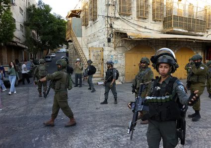 أكثر من 200 مواطن احتجزوا وخضعوا للتحقيق خلال العدوان المتواصل على بيت أمر