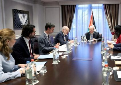 رئيس الوزراء يدعو سويسرا واليابان للاعتراف بدولة فلسطين