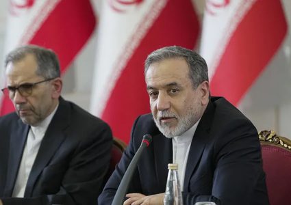 إيران تتهم واشنطن و«الثلاثي الأوروبي» بالسعي للتصعيد