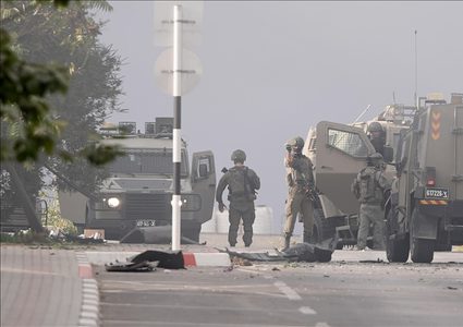 الاحتلال يقتحم نابلس ويطلق الرصاص الحي وقنابل الصوت والغاز السام