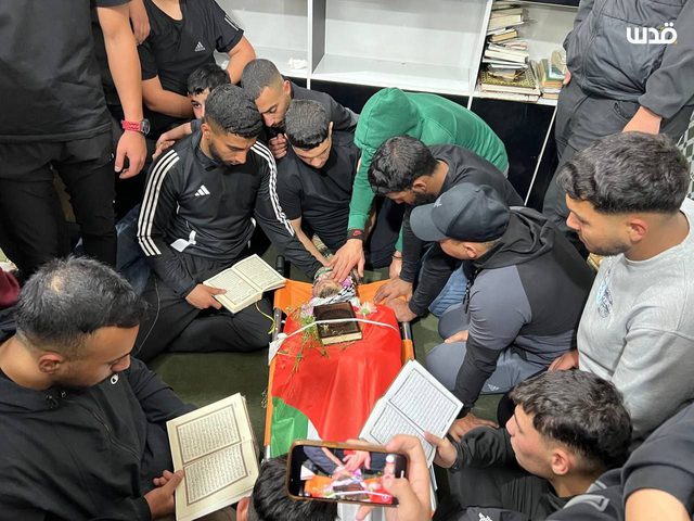 تشييع جثمان الشهيدين مربوع والمشايخ إلى مثواهما الأخير في مخيم الأمعري وكفر عقب