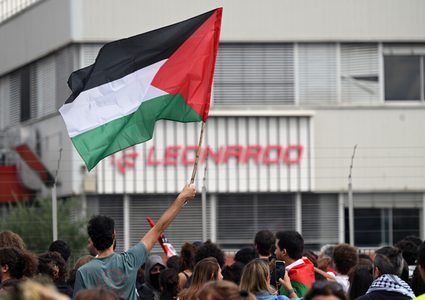 الحكومة الإيطالية و"ليوناردو" أمام القضاء بسبب تزويد إسرائيل بالأسلحة