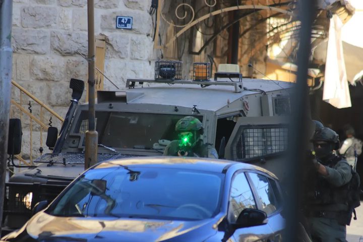 قوات الاحتلال تعتقل تسعة مواطنين من مدينة نابلس ومخيم بلاطة