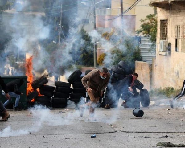 إصابتان بالضرب وأخرى بالاختناق خلال اقتحام الاحتلال زعترة شرق بيت لحم