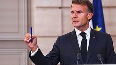 ماكرون: الوضع في غزة ما زال صعبًا ويجب الحفاظ على وقف إطلاق النار