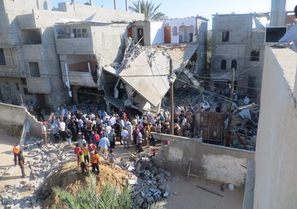 24 شهيدا بغزة خلال موجة التصعيد الرابعة واستمرار القصف المدفعي والجوي