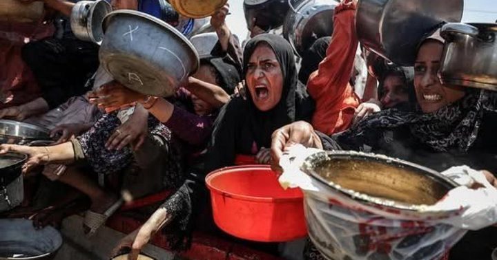 "الأونروا": 90% من سكان غزة يعتمدون على الإغاثة ووجبة واحدة كل 24 ساعة