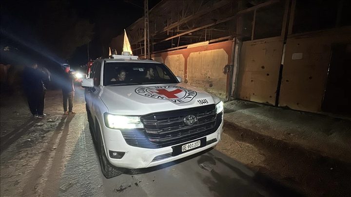 "القسام" وسرايا القدس تسلمان جثة أسير إسرائيلي في غزة