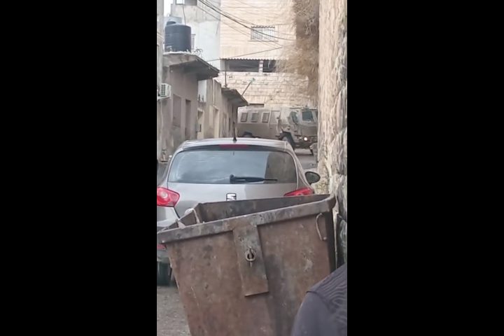 الاحتلال يحاصر منزلاً في مركة جنوب جنين ويقصفه بقذائف "إنيرجا"
