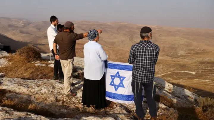 لجنة في الكنيست تصادق على قانون يشرّع تملّك المستوطنين لأراضي الضفة