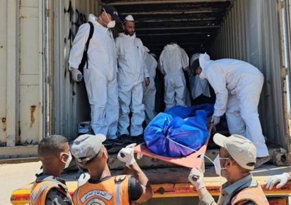 الاحتلال يفرج عن جثامين 15 شهيدًا من غزة ضمن صفقة التبادل