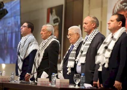 الرئيس محمود عباس يفتتح المؤتمر العام للشبيبة الفتحاوية بالمحافظات الشمالية