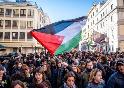 احتجاجات في ايطاليا ضد دعم إسرائيل تُعطل رحلات جوية وقطارات