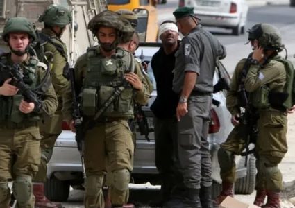 الاحتلال يعتقل أسيرا محررا من بيرزيت