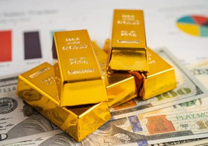 الذهب يرتفع ويواصل مكاسبه للشهر الرابع