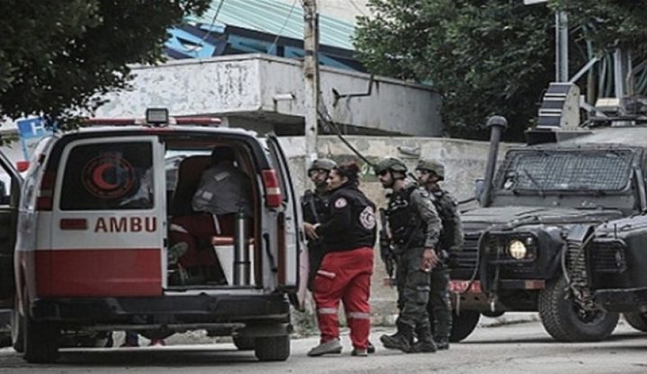 إصابة طاقم تابع للهلال الأحمر بالاختناق في طوباس