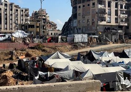 الاحتلال يعتقل مواطنا ويقتحم خيمة التضامن في مسافر يطا