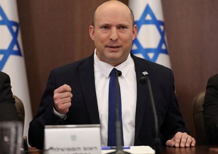 بينيت: سأدعم اتفاقا ملزما ينهي محاكمة نتنياهو مقابل اعتزاله