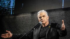 لابيد يهاجم طلب نتنياهو إنهاء محاكمته ويشترط الاعتراف والانسحاب من السياسة