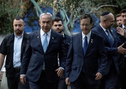 طلب العفو يفجّر إسرائيل سياسيًا: ملفات نتنياهو تعود إلى الواجهة