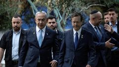 طلب العفو يفجّر إسرائيل سياسيًا: ملفات نتنياهو تعود إلى الواجهة