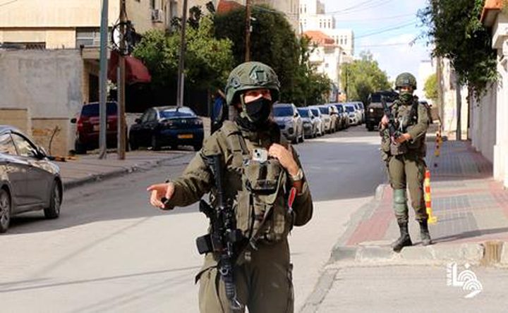 الاحتلال يغلق مقري اتحاد لجان العمل الزراعي في البيرة والخليل