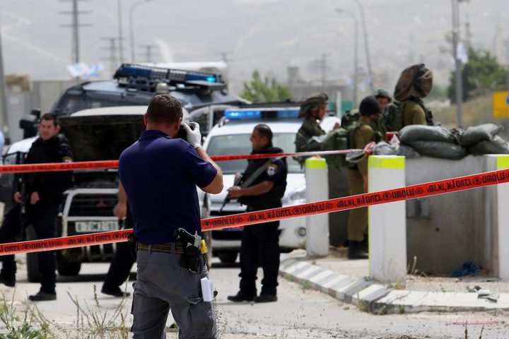 الاحتلال يطلق النار على شاب شمال رام الله ويشدد الحصار