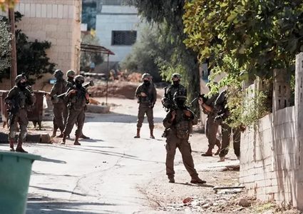 الاحتلال يواصل عدوانه على طوباس وعقابا: اعتقالات ومداهمات للمنازل