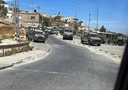 الاحتلال يوزع منشورات تهديدية في بلدة الزاوية غرب سلفيت