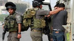 الاحتلال يعتقل شقيقين من الزاوية غرب سلفيت ويواصل إغلاق مدخلها لليوم الثالث