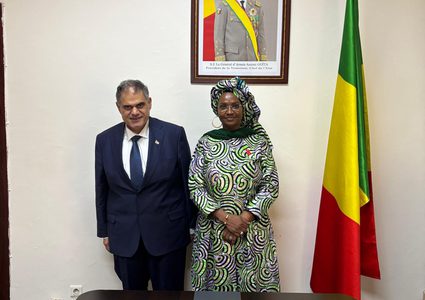 سفير فلسطين لدى مالي يبحث تعزيز التعاون الثنائي مع وزيرة ريادة الأعمال والتشغيل