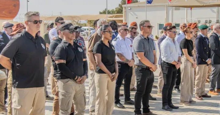 رفع علم الاحتلال في القاعدة العسكرية الأمريكية في سيناء