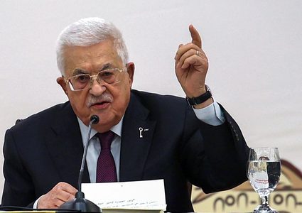 الرئيس يقرر إعفاء طلبة الثانوية العامة من غزة من رسوم تصديق الشهادات