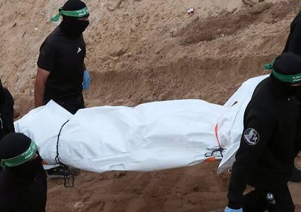 اسرائيل تستنجد بالقاهرة لاستعادة أسيرها الأخير بغزة