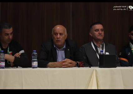 الرجوب يوجّه رسالة حاسمة للمنتخب الفلسطيني: "أنتم جيل الإنجاز.. وشعبكم يثق بكم"