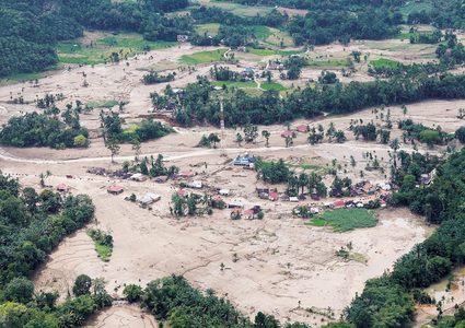 ارتفاع حصيلة ضحايا الفيضانات والانهيارات الأرضية في سومطرة الإندونيسية إلى 914