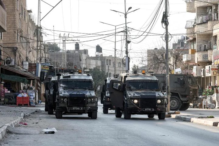 حملة اقتحامات واعتقالات واسعة للاحتلال في الضفة تطال عدة محافظات