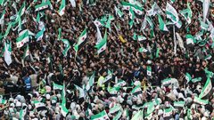 عام على سقوط نظام الأسد.. السوريون يحيون الذكرى باحتفالات واسعة بحضور الشرّع