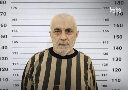 القبض على العميد الطيار فائق أيوب المتورط باستخدام البراميل المتفجرة ضد السوريين