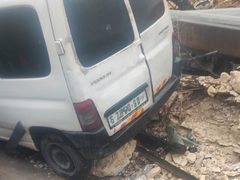 إصابة عدد من المواطنين، بينهم حالات خطيرة، جرّاء حادث سير مروّع وقع قرب مفترق حمصة، بالقرب من بلدة إذنا غرب الخليل.