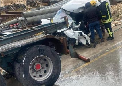 إصابة عدد من المواطنين، بينهم حالات خطيرة، جرّاء حادث سير مروّع وقع قرب مفترق حمصة، بالقرب من بلدة إذنا غرب الخليل.