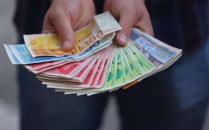 معطيات رسمية: فاتورة الأجور تبتلع 73٪ من الميزانية الفلسطينية السنوية