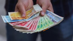 معطيات رسمية: فاتورة الأجور تبتلع 73٪ من الميزانية الفلسطينية السنوية