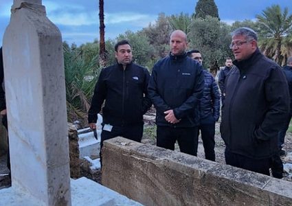 بن غفير يجدد التهديد بهدم قبر الشيخ عز الدين القسام