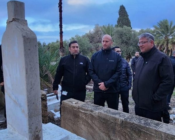 بن غفير يجدد التهديد بهدم قبر الشيخ عز الدين القسام