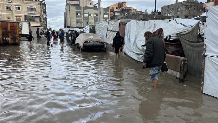 22 ألف خيمة تضررت و نحو مليون ونصف نازح يعيشون أوضاعا قاسية بغزة
