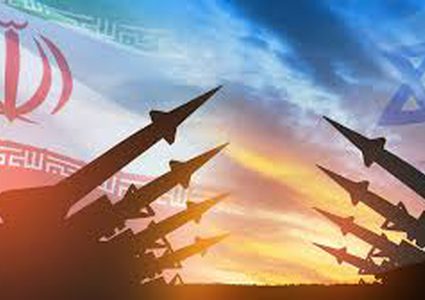 إيران وإسرائيل: سيناريوهات المواجهة والتحركات الإقليمية