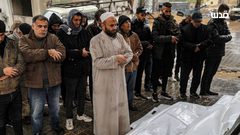 تشييع جثامين عدد من الشهداء، الذين قضوا؛ جراء انهيار مبانٍ متضررة بالقصف الإسرائيلي، بعد الأمطار الغزيرة في غزة.